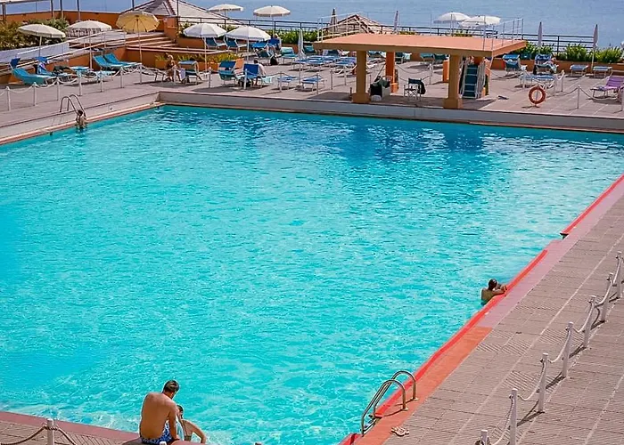 Hotiday Pineta Szálloda 4*
