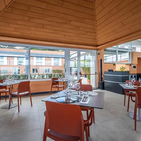 Hotel Hotiday Collection -