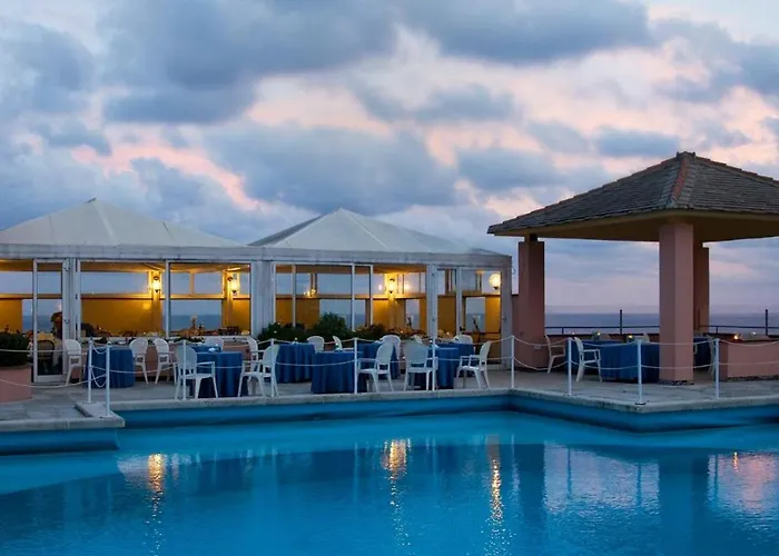 Hotiday Pineta Hotel 4*